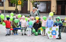 7. Wizyta dzieci z Przedszkola Miejskiego w Pakości z okazji Dnia Ziemi