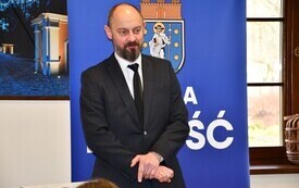 1. Dyktando Pakość &ndash; miasto z historią zapisaną bezbłędnie.