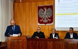 XXI sesja Rady Miejskiej w Pakości  (10)