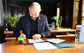 Podpisanie umowy na przebudowę drogi Rybitwy-Gorzany  (4)