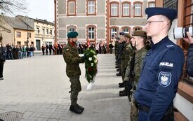 Uroczyste obchody 86. rocznicy Dnia Pamięci Ofiar Zbrodni Katyńskiej w Pakości (41)