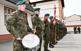 Uroczyste obchody 86. rocznicy Dnia Pamięci Ofiar Zbrodni Katyńskiej w Pakości (35)