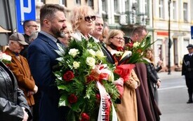 Uroczyste obchody 86. rocznicy Dnia Pamięci Ofiar Zbrodni Katyńskiej w Pakości (19)