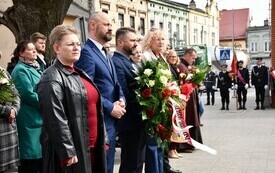 Uroczyste obchody 86. rocznicy Dnia Pamięci Ofiar Zbrodni Katyńskiej w Pakości (8)
