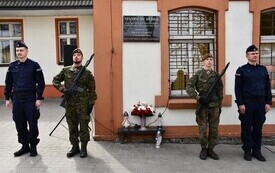 Uroczyste obchody 86. rocznicy Dnia Pamięci Ofiar Zbrodni Katyńskiej w Pakości (3)