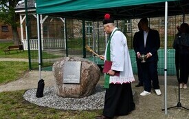 Nadanie skwerowi imię Prymasa Polski, śp. J&oacute;zefa Glempa (21)