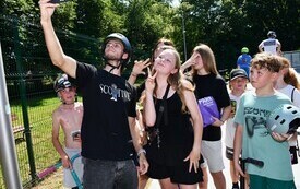 Hulajnogowe szaleństwo opanowało skatepark w Pakości (13)