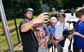 Hulajnogowe szaleństwo opanowało skatepark w Pakości (10)