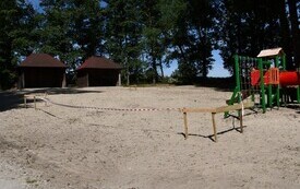 Symboliczne wbicie łopat i otwarcie żłobka (2)