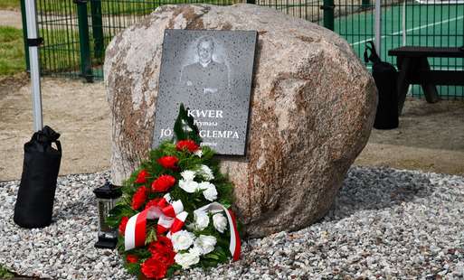 Skwer im. Prymasa Józefa Glempa