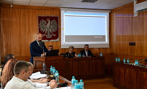 Zdjęcie do Burmistrz Pakości z wotum zaufania i absolutorium