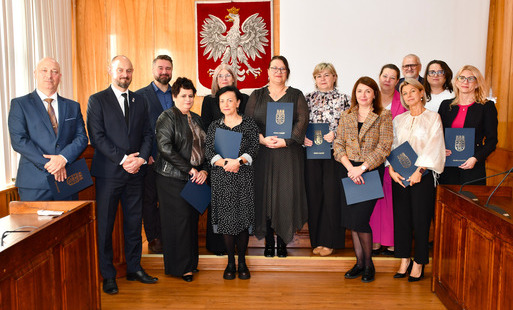 Nagrody Burmistrza Pakości dla wyróżniających się nauczycieli